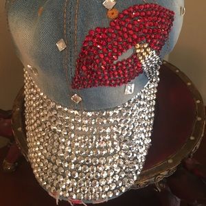 Rhinestone Embellished Baseball Hat 🧢